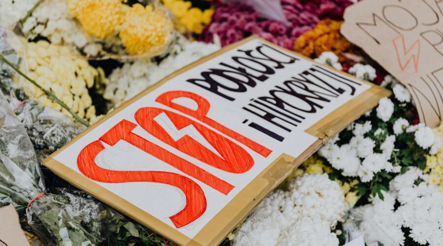 61,000 Signatures Demand Release of Spaniards in Equatorial Guinea