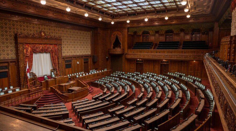 Portugal Local Govt Reform: Call to Raise Official Salaries