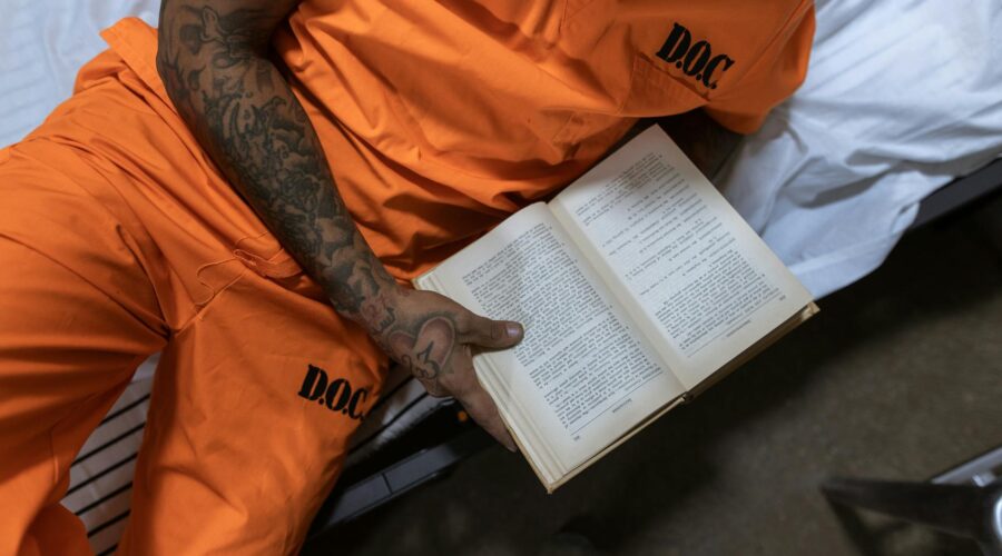 Cape Verde Inmates Publish First Historic Book from Prison