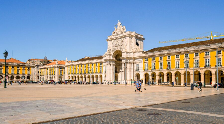 Bank of Portugal Supervision Chief Joins EY Financial Services