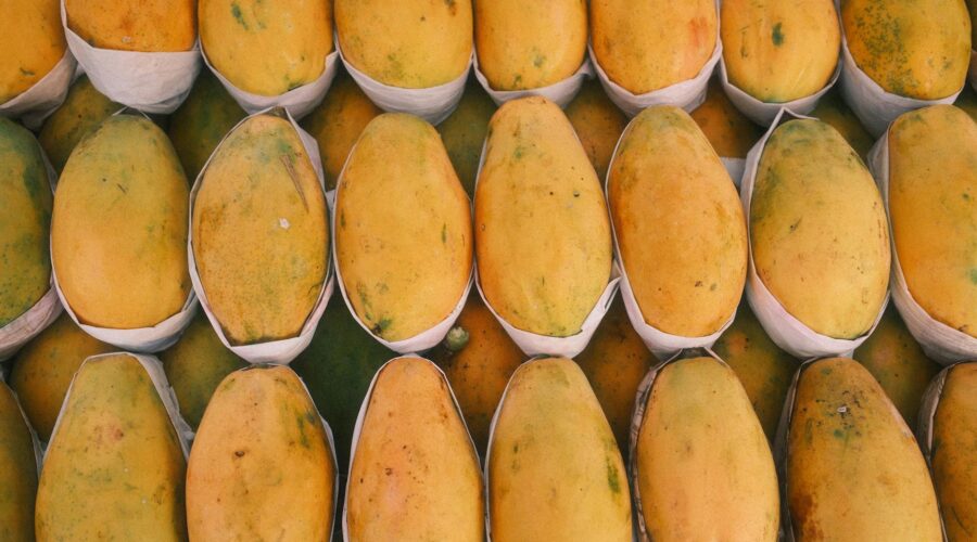 Cape Verde Fruit Guide: Seasonal Flavors & Harvest Times
