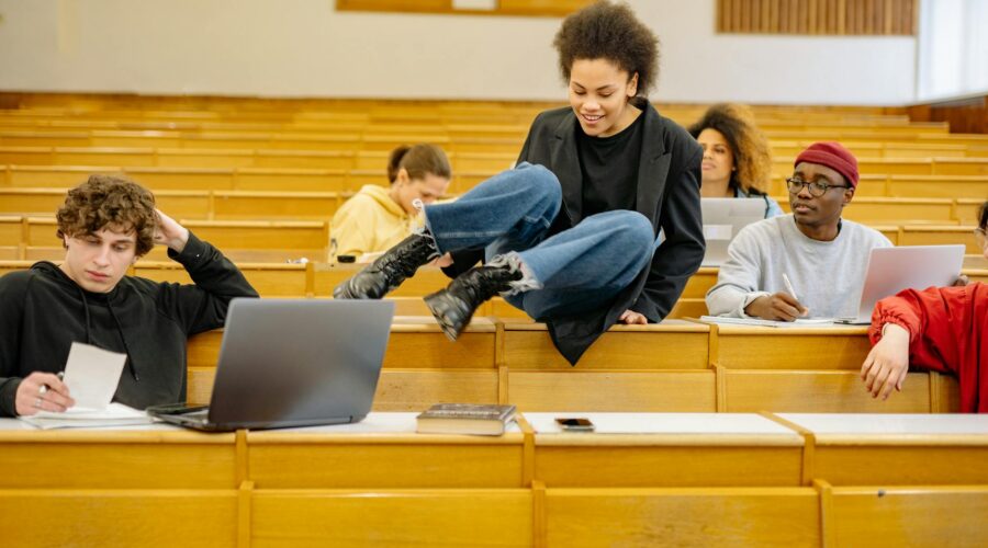 Óbidos Debuts Babel Classroom AI for Foreign Students