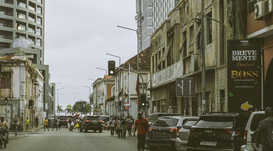Fitch Warns Angola of Fiscal Risks Before 2027 Elections