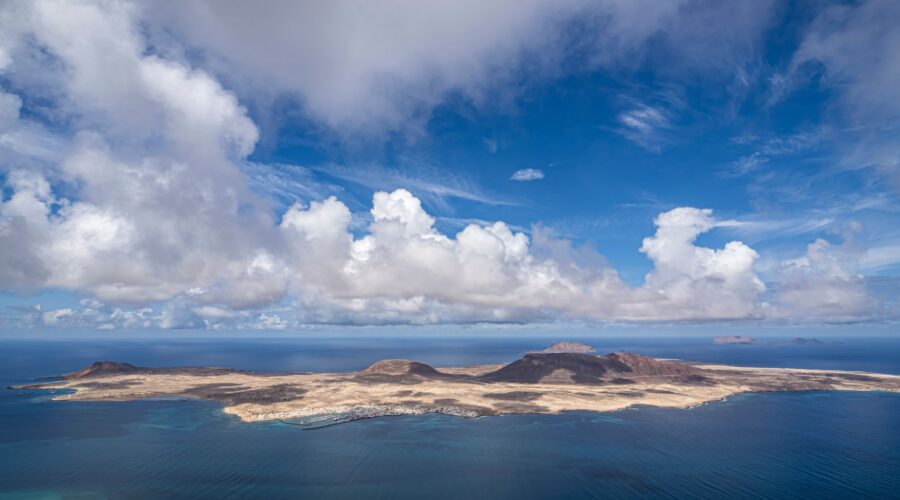 The Cape Verde Rise: The Secrets of the Archipelago’s Geology
