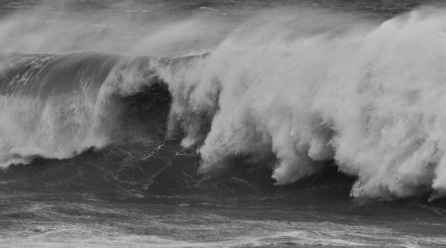 Cape Verde Low-Pressure Alert: Heavy Rain & High Swells