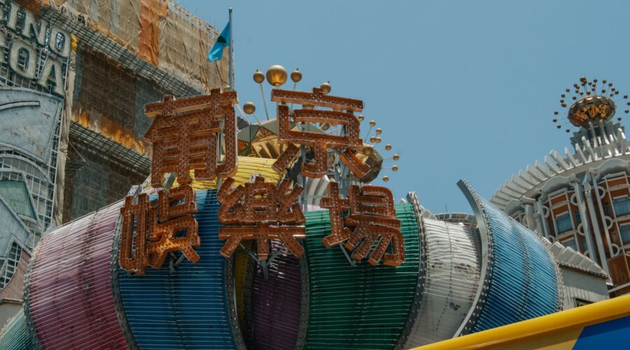 Macau Legend Faces Survival Doubts Amid Debt & Legal War