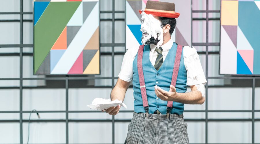 The Worst Teacher in the World Returns to Lisbon Stage