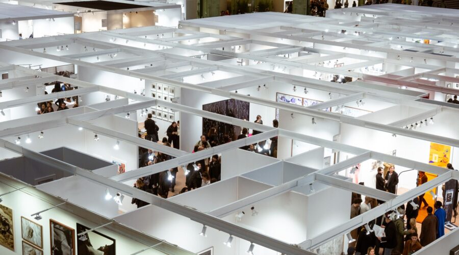Lusophone Artists Shine at Paris AKAA Art Fair 2024